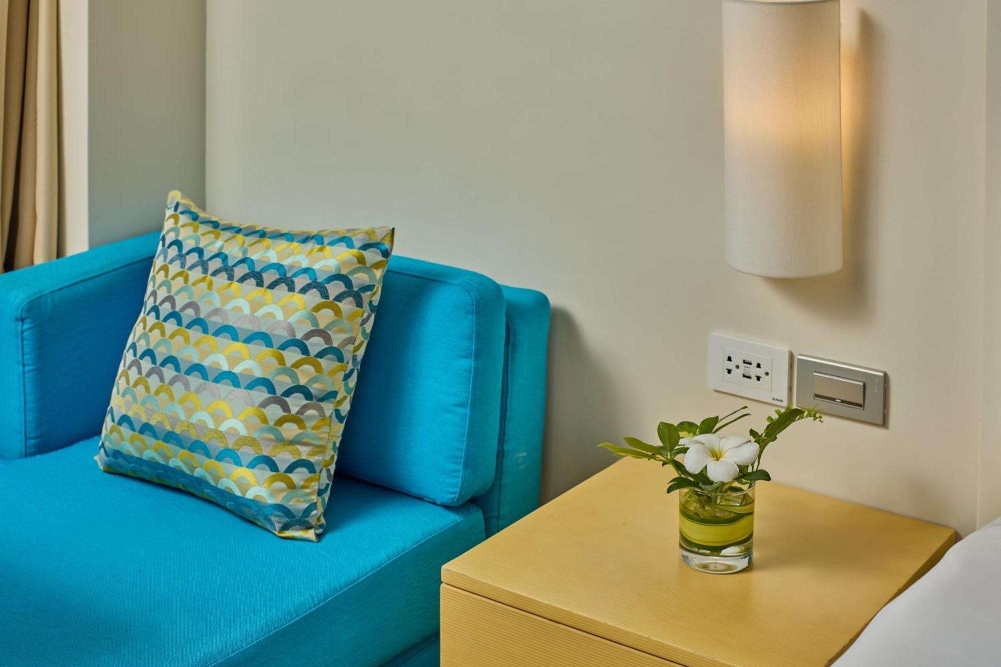 Hotel Savoy Boracay Newcoast Yapak