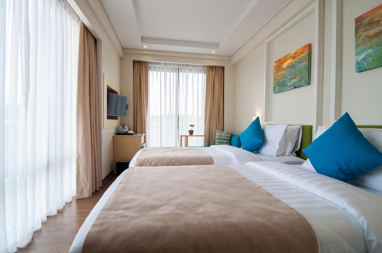 Hotel Savoy Boracay Newcoast Yapak
